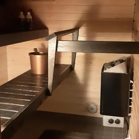 Cozy With Sauna And Free Parking דירה